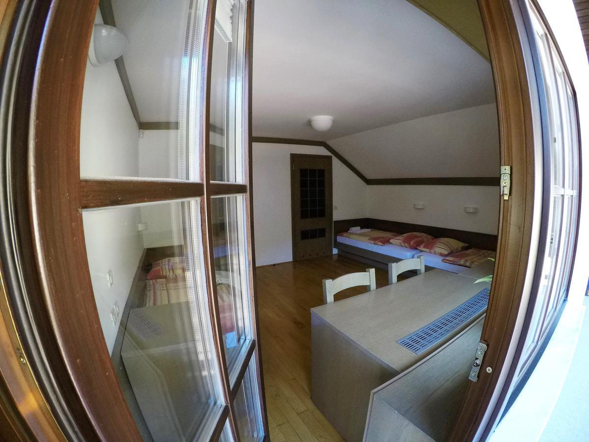 לינה וארוחת בוקר Tržič Karami Mountainhouse מראה חיצוני תמונה